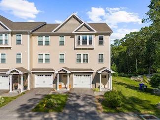 30 Village Dr, East Lyme, CT 06333