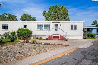 49 Proton Ln, Richland, WA 99354