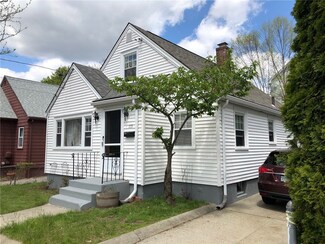 113 Fairview St, Providence, RI 02908