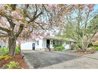 2955 Charnelton St, Eugene, OR 97405