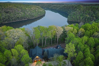 685 Young Green Rd, Smithville, TN 37166