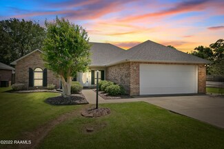 118 Windrow Dr, Broussard, LA 70518