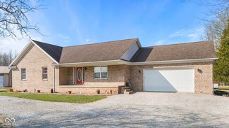 3279 E Lovers Ln, Scottsburg, IN 47170