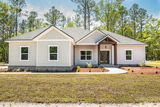 10690 S Runway Cir, Glen Saint Mary, FL 32040