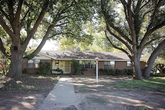 1400 Oak Hills Dr, Graham, TX 76450