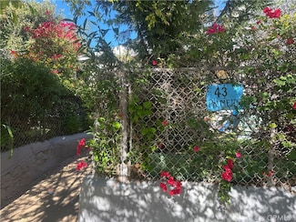 43 Palmetto Dr, Pasadena, CA 91105