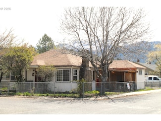 228 NW 2nd Ave, John Day, OR 97845