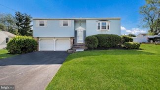 949 Marshall Dr, Warminster, PA 18974