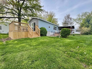 115 Driftwood Dr, Port Clinton, OH 43452