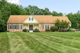 211 Bushkill Ridge Rd, Wind Gap, PA 18091