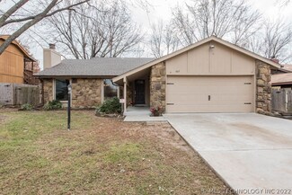 1017 W Queens St, Broken Arrow, OK 74012