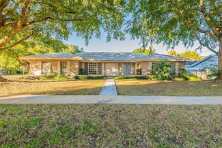 7381 Plantation Rd, Plantation, FL 33317