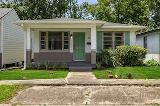 821 W 42nd St, Savannah, GA 31415