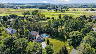 323 Saint Annes Pkwy, Hudson, WI 54016