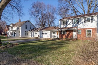 1213 64th St, Windsor Heights, IA 50324