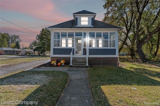 16656 Frazho Rd, Roseville, MI 48066