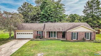 7505 Logan Dr SW, Huntsville, AL 35802