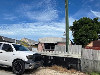 B38 9th Ave, Stock Island, FL 33040