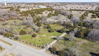 1006 S Clark Rd, Cedar Hill, TX 75104