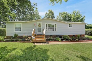 307 Cattail Ln, Yorktown, VA 23693