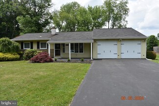 135 Maple Ln, Doylestown, PA 18901