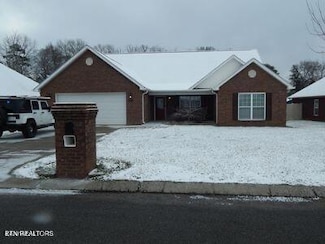 2012 Emma Ln, Maryville, TN 37803
