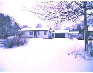 386 Third St, Sunfield, MI 48890