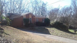 617 Echodale Dr, Charlotte, NC 28217
