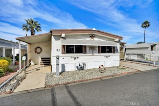 725 W Thornton Ave Unit 124, Hemet, CA 92543