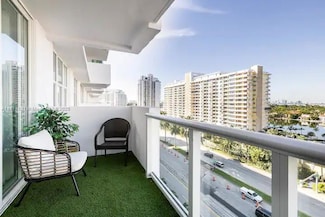 5601 Collins Ave Unit 923, Miami Beach, FL 33140