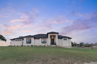 300 Abrego Lake Dr, Floresville, TX 78114
