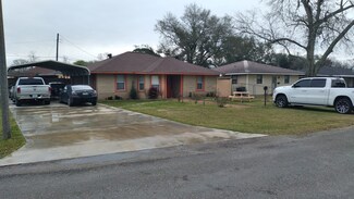2138 Owens Ave, Groves, TX 77619