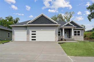 5512 Seminole Valley Trail NE, Cedar Rapids, IA 52411