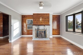 202 2nd St, Fieldsboro, NJ 08505