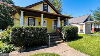 112 Oak St, Fredericksburg, VA 22401