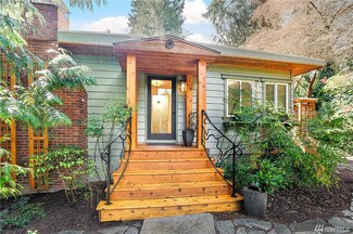 5030 NE 180th St, Lake Forest Park, WA 98155