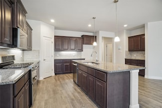 1017 Gillespie Dr, Justin, TX 76247