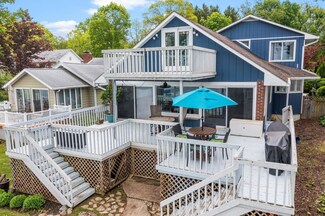 21922 Lake St, Cassopolis, MI 49031