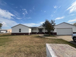 301 SE 3rd St, Hoxie, AR 72433