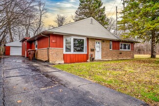 302 Waldmann Dr, Park Forest, IL 60466