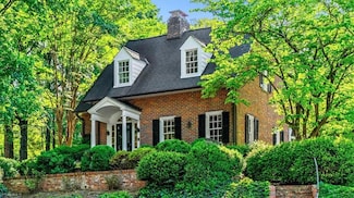 1221 Briarcliff Rd, Greensboro, NC 27408