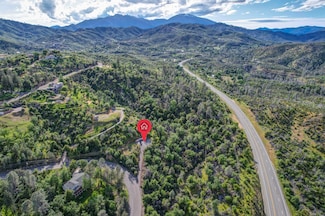 15952 Highland Cir, Redding, CA 96001