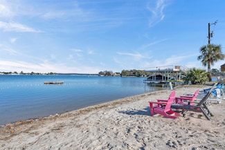 604 Highcrest Dr, Granite Shoals, TX 78654