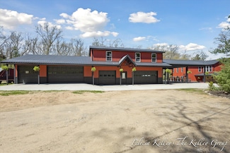 3073 E 82nd St, Newaygo, MI 49337