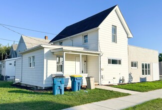426 W 6th St, Mishawaka, IN 46544