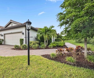 6304 Plateau Ct, Bradenton, FL 34203