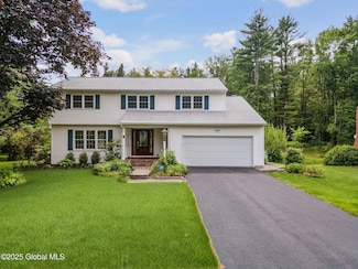 11 Boylston Dr, Delmar, NY 12054
