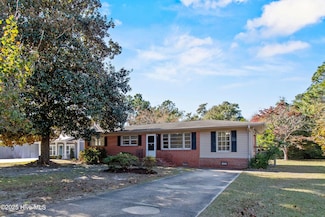 213 Woodland Dr, Wilmington, NC 28403