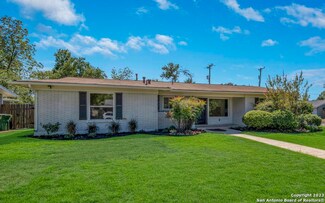 402 Tophill Rd, San Antonio, TX 78209