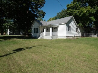 301 E Harrison St, Saybrook, IL 61770